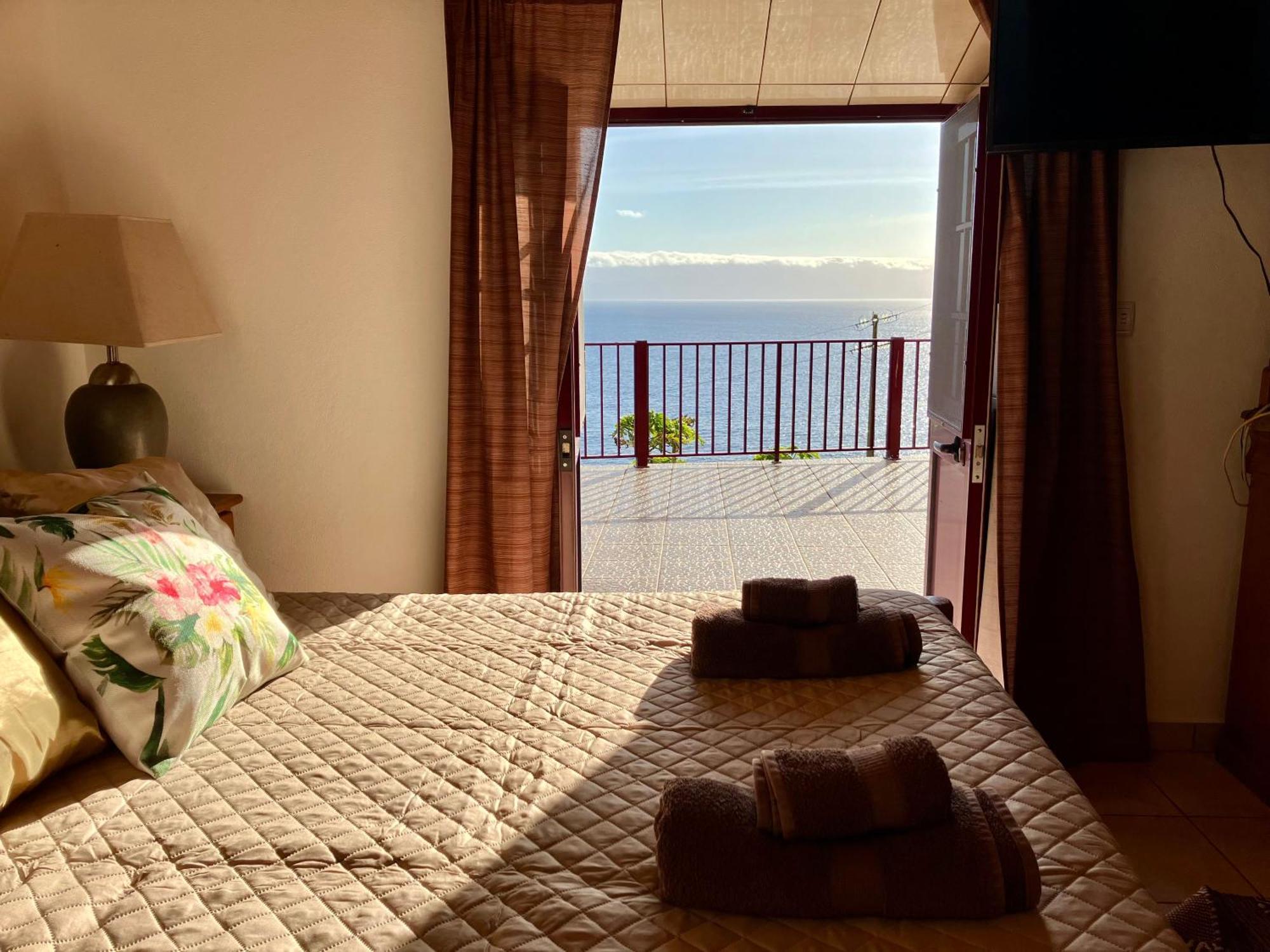 Vistalinda Cabins Calheta  Bagian luar foto